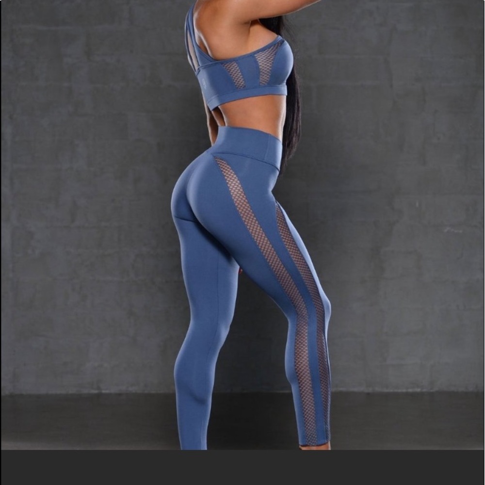 Bombshell sportswear leggings